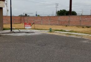 Foto de inmueble en Paseo Surucua esquina con Petirrojo #69, Col. Santa Fe C.P. 76147, Querétaro