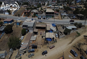 Foto de inmueble en Av. Las Américas, Col. Las Lomitas C.P. 22810, Ensenada