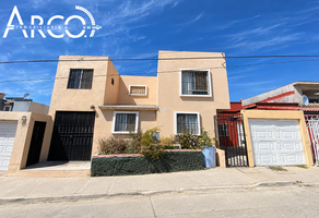 Foto de inmueble en De Los Encinos, Col. Los Encinos C.P. 22819, Ensenada