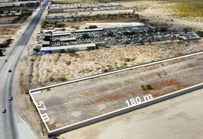 Foto de inmueble en Carretera transpeninsular, Col. Chametla C.P. 23205, La Paz