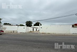 Foto de inmueble en Av. Aviación Entre C.5 y Av. Gobernadores, Col. El Carmelo C.P. 24075, Campeche