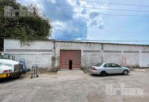Foto de inmueble en Calle Eduardo Cobos Piña, Av. Álvaro Obregón, Col. Esperanza C.P. 24080, Campeche