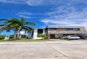 Foto de inmueble en Artiñano, Col. Residencial del Lago C.P. 24158, Carmen