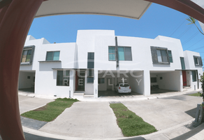 Foto de inmueble en Av. 10 de Julio, Col. Salitral C.P. 24189, Carmen