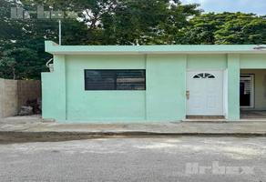 Foto de inmueble en Calle Vicente Guerrero por C. Galeana, Col. San Rafael C.P. 24099, Campeche