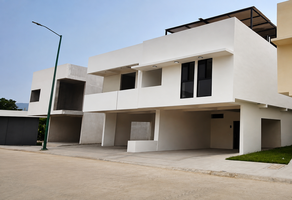 Foto de inmueble en Av San agustin, Col. Plan de Ayala C.P. 29020, Tuxtla Gutiérrez