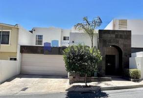 Foto de inmueble en Casa EN Venta en Campanario (4 Recámaras - Oficina - Patio Amplio), Col. Campanario C.P. 31213, Chihuahua