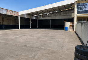 Foto de inmueble en Av Ermita Iztapalapa, Col. San Pablo C.P. 09000, Iztapalapa