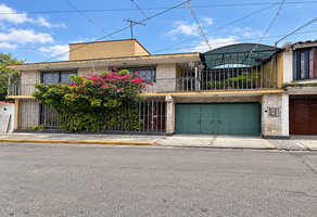 Foto de inmueble en , Col. Santa María Tomatlán C.P. 09870, Iztapalapa