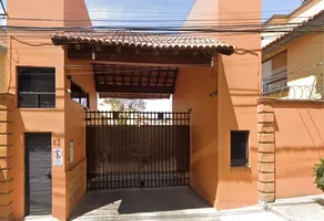 Foto de inmueble en CALLE CARIANO #43, Col. Valle de Tepepan C.P. 14646, Tlalpan