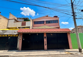Foto de inmueble en Chimalpopoca, Col. Zapotla C.P. 08610, Iztacalco