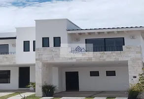 Foto de inmueble en CIRCUITO VILLA CAROLINA #203, Col. Candora C.P. 37668, León