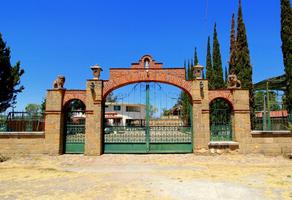 Foto de inmueble en Excelente Finca Campestre de Aspecto Rústico con 3 Recámaras, Sala de T.v., Capilla, Quiosco, Terraz, Col. Fraccionamiento Colinas del Sur C.P. 36274, Silao de la Victoria