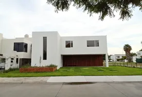 Foto de inmueble en Av principal, Col. San Lorenzo C.P. 38145, Celaya