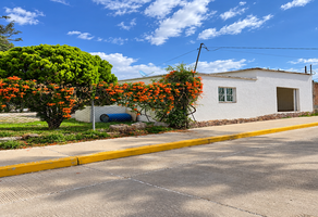 Foto de inmueble en Gladiola, Col. Yerbabuena C.P. 36259, Guanajuato