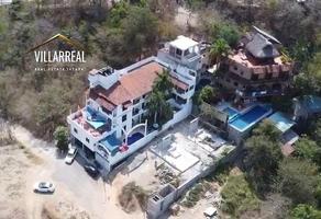 Foto de inmueble en ESCENICA LAS GATAS, Col. La Puerta C.P. 40880, Zihuatanejo de Azueta