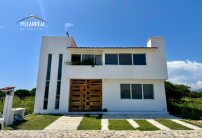 Foto de inmueble en PLAYA  BLANCA, Col. La Puerta C.P. 40880, Zihuatanejo de Azueta