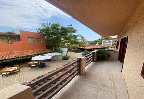 Foto de inmueble en Pedro Ascencio, Col. La Puerta C.P. 40880, Zihuatanejo de Azueta