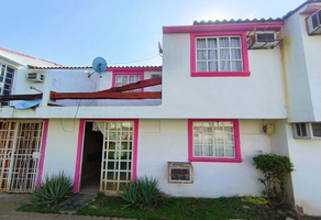 Foto de inmueble en , Col. Llano Largo C.P. 39906, Acapulco de Juárez