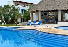 Foto de inmueble en ACQUA, Col. Marina Ixtapa C.P. 40880, Zihuatanejo de Azueta
