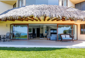 Foto de inmueble en CONTRAMAR IXTAPA, Col. Marina Ixtapa C.P. 40880, Zihuatanejo de Azueta