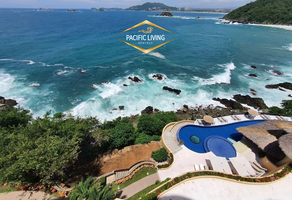 Foto de inmueble en CONTRAMAR IXTAPA, Col. Marina Ixtapa C.P. 40880, Zihuatanejo de Azueta