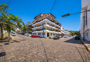 Foto de inmueble en PERU, Col. 5 de Diciembre C.P. 48350, Puerto Vallarta