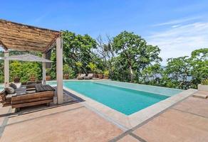 Foto de inmueble en Paseo de conchas chinas, Col. Amapas C.P. 48399, Puerto Vallarta