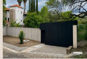 Foto de inmueble en Bosque de los Colomos, Col. Arándanos Cañada Residencial C.P. 45130, Zapopan