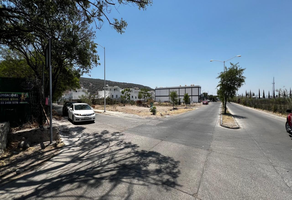 Foto de inmueble en Blvd. Bosques de Sta. Anita, Col. Arboleda Bosques de Santa Anita C.P. 45645, Tlajomulco de Zúñiga