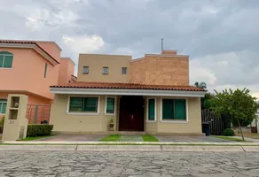 Foto de inmueble en Azaleas #888, Col. Bugambilias C.P. 45238, Zapopan