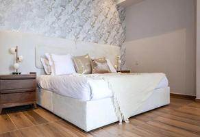 Foto de inmueble en Av. Lazaro Cardenas, Col. Chapalita C.P. 44500, Guadalajara