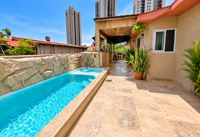 Foto de inmueble en AV. AMERICAS, Col. Country Club C.P. 44610, Guadalajara