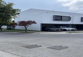 Foto de inmueble en Av. base aerea, Col. Jardín Real C.P. 45136, Zapopan