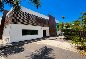 Foto de inmueble en Blvrd Jardín Real, Col. Jardín Real C.P. 45136, Zapopan