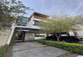 Foto de inmueble en Av. Juan Palomar y Arias, Col. Jardines Universidad C.P. 45110, Zapopan