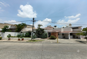 Foto de inmueble en Avenida William Shakespeare 5000, Col. Jardines de La Patria C.P. 45110, Zapopan