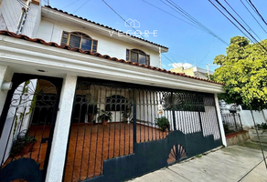 Foto de inmueble en La Luna, Col. Jardines del Bosque Centro C.P. 44520, Guadalajara