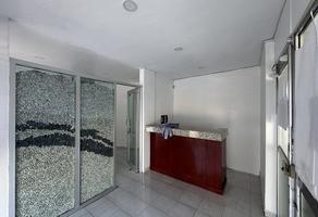 Foto de inmueble en av de los arcos, Col. Jardines del Bosque Centro C.P. 44520, Guadalajara