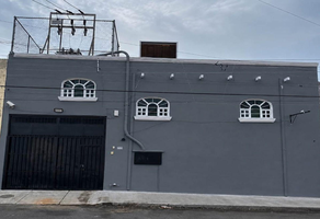 Foto de inmueble en CALLE LOS ALPES, Col. La Federacha C.P. 44300, Guadalajara