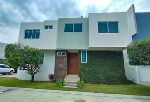Foto de inmueble en PASEO LAGO NOGAL, Col. Lago Nogal C.P. 45645, Tlajomulco de Zúñiga