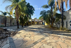 Foto de inmueble en Av. Adolfo Lopez Mateos, Col. Las Fuentes C.P. 45070, Zapopan