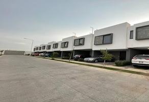Foto de inmueble en Base Aérea Militar  Nuevo México, C. P.º Laureles  Zapopan, Jal., Col. Los Girasoles C.P. 45136, Zapopan