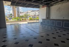 Foto de inmueble en AVENIDA FRANCISCO MEDINA ASCENCIO, Col. Marina Vallarta C.P. 48335, Puerto Vallarta