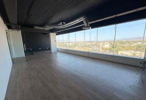 Foto de inmueble en AVENIDA FRANCISCO MEDINA ASCENCIO, Col. Marina Vallarta C.P. 48335, Puerto Vallarta