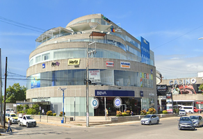 Foto de inmueble en Av. Francisco Medina Ascencio, Col. Marina Vallarta C.P. 48335, Puerto Vallarta