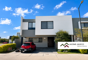 Foto de inmueble en Av. Paseo La Toscana, Col. Parque Real C.P. 45136, Zapopan