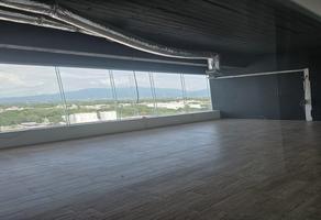 Foto de inmueble en AV. FRANCISCO MEDINA ASCENCIO, Col. Puerto Vallarta Centro C.P. 48300, Puerto Vallarta