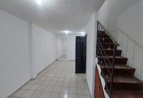 Foto de inmueble en VIVIENDA UNIFAMILIAR NUMERO 28 VEINTIOCHO, IDENTIFICADA CON EL NUMERO 28 VEINTIOCHO DE LA VIALIDAD C, Col. Real Del Valle C.P. 45654, Tlajomulco de Zúñiga