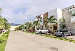 Foto de inmueble en AVENIDA DE LOS GRANDES LAGOS, Col. Residencial Fluvial Vallarta C.P. 48312, Puerto Vallarta